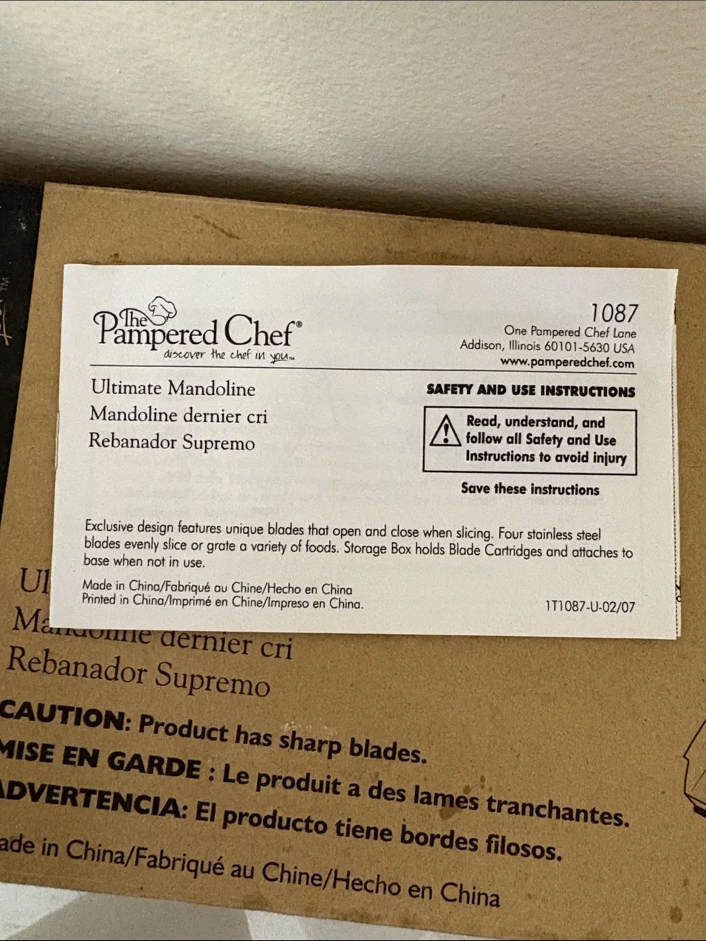 Pampered Chef Cream Ultimate Mandoline Tool Set with Interchangeable blades